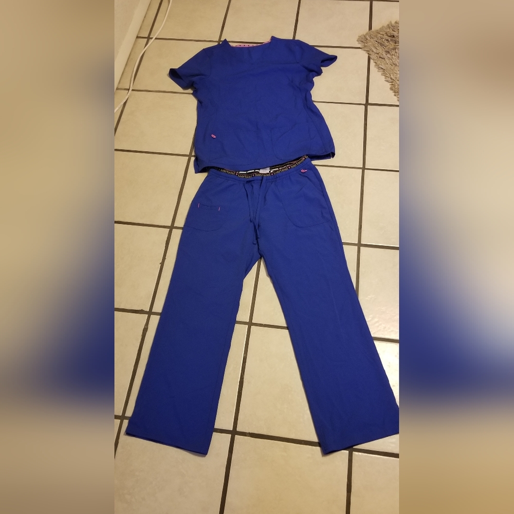 Heart Soul scrub set Size Med